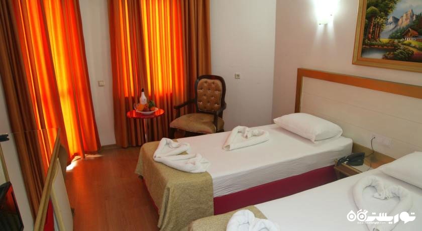 اتاق های هتل ساحلی کریستال 